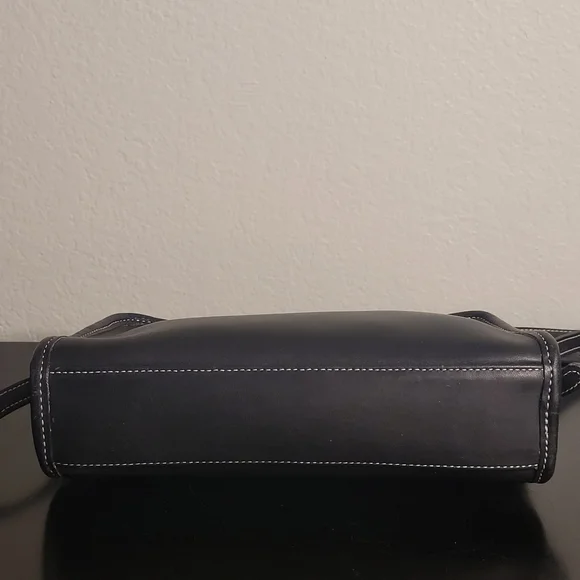 Coach Rare vintage made in USA crossbody bag. - Picture 9 of 16